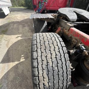 2012 FREIGHTLINER Cascadia Highway Tractor - Image 10