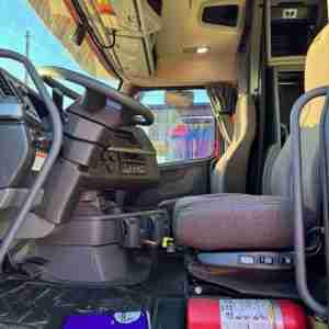 2022 Volvo VNR 640 Heavy Spec Sleeper 3 Available - Image 6