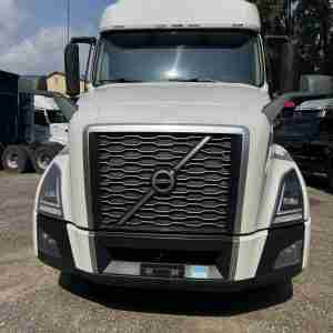 2020 Volvo VNL 760 - Image 3