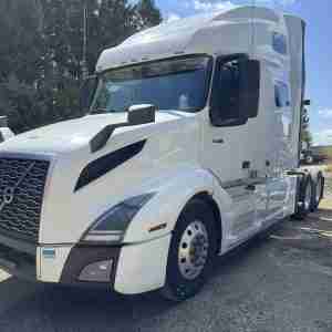2020 Volvo VNL 760